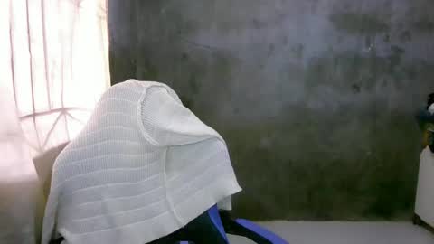 Snapshot of seductive_mitchxx chatting on 05/21/26, 01:12 seductive_mitchxx online show from 05/21/26, 01:12