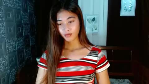 Snapshot of seductive_monicaxxx chatting on 10/05/25, 02:15 NIK online show from 10/05/25, 02:15