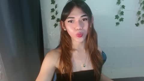 Snapshot of seductive_nessie chatting on 10/17/25, 12:41 seductive_nessie online show from 10/17/25, 12:41