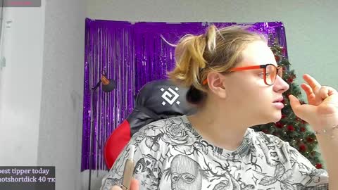 seductive_she_wolf online show from 12/22/24, 12:49