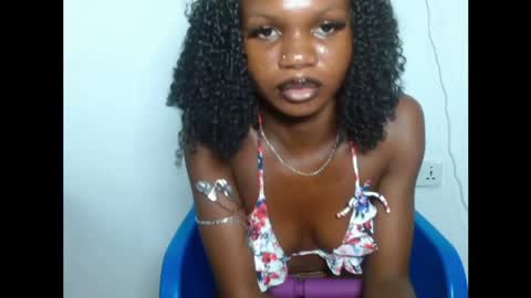 Snapshot of seductive_sugar247 chatting on 04/18/26, 07:07 seductive_sugar247 online show from 04/18/26, 07:07