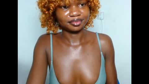 Snapshot of seductive_sugar247 chatting on 04/25/26, 05:10 seductive_sugar247 online show from 04/25/26, 05:10