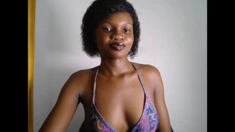 Snapshot of seductive_sugar247 chatting on 05/03/26, 04:29 seductive_sugar247 online show from 05/03/26, 04:29