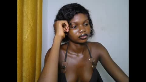 Snapshot of seductive_sugar247 chatting on 05/06/26, 05:25 seductive_sugar247 online show from 05/06/26, 05:25