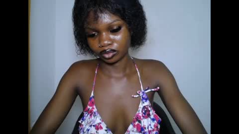 Snapshot of seductive_sugar247 chatting on 05/15/26, 03:52 seductive_sugar247 online show from 05/15/26, 03:52