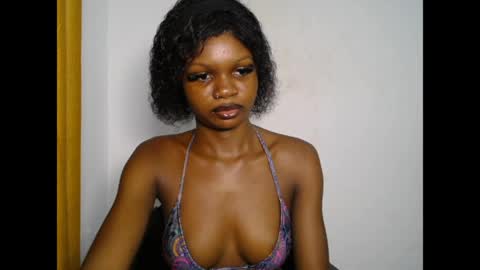 Snapshot of seductive_sugar247 chatting on 05/23/26, 04:44 seductive_sugar247 online show from 05/23/26, 04:44