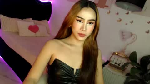 Vanessa online show from 04/05/26, 04:15