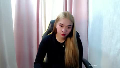 Snapshot of seductive_zyra chatting on 05/22/26, 09:37 seductive_zyra online show from 05/22/26, 09:37