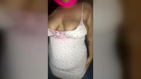Snapshot of seductivelovergirl chatting on 06/13/26, 04:32 seductivelovergirl online show from 06/13/26, 04:32