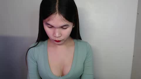 Snapshot of seductivemegoftheworld_ chatting on 12/12/24, 10:45 MEG online show from 12/12/24, 10:45