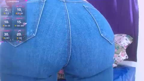 Snapshot of seductivespellvagina80 chatting on 11/13/25, 12:59 Estefany online show from 11/13/25, 12:59
