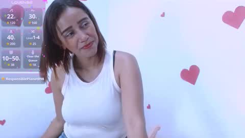 Snapshot of seductivespellvagina80 chatting on 11/25/25, 01:33 Estefany online show from 11/25/25, 01:33