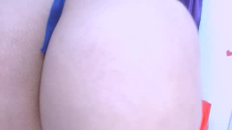Snapshot of seductivespellvagina80 chatting on 01/06/26, 01:26 Estefany online show from 01/06/26, 01:26