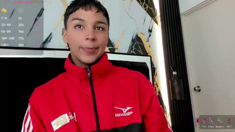 Snapshot of seductivo_jr chatting on 10/08/25, 04:21 seductivo online show from 10/08/25, 04:21