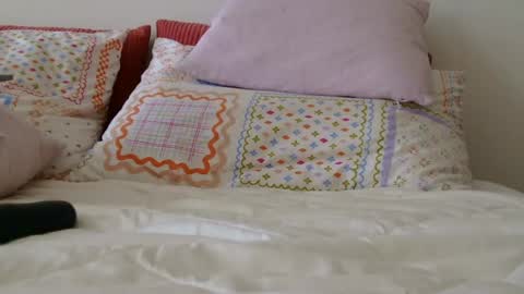 Cleona Ricci online show from 06/05/26, 07:52