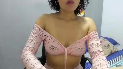 Snapshot of seductress_malia chatting on 12/19/25, 02:07 seductress_malia online show from 12/19/25, 02:07