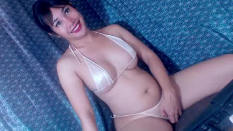 Snapshot of seductresstsjulia chatting on 04/21/26, 11:05 Julia Starlette online show from 04/21/26, 11:05