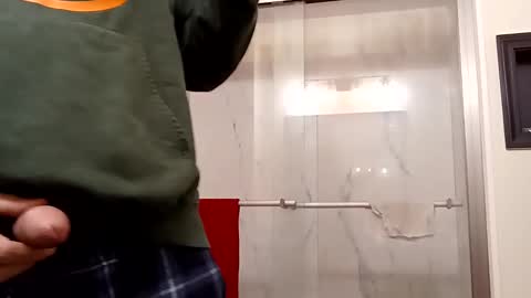 Snapshot of see1_d chatting on 02/18/25, 12:15 see1_d online show from 02/18/25, 12:15