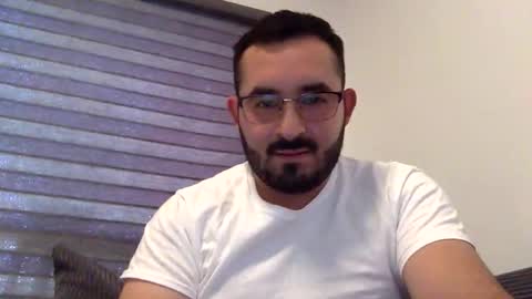 seficha18 online show from 05/23/26, 11:42
