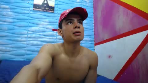 Snapshot of seigfried0 chatting on 02/23/25, 10:20 Seigfried online show from 02/23/25, 10:20