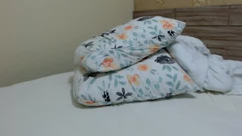 Baby Couple online show from 07/28/26, 08:34
