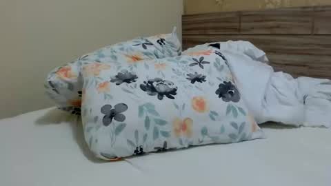 Baby Couple online show from 07/28/26, 08:52