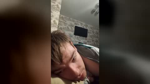 seksiboy854064 online show from 07/07/26, 11:53