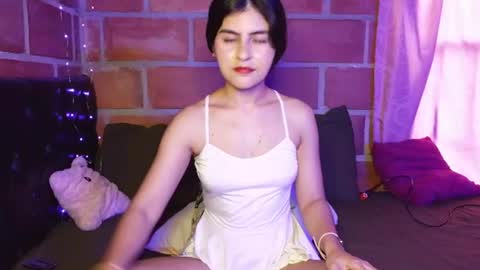 seleena_01 online show from 07/01/26, 10:53