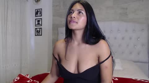 seleena__ online show from 12/28/24, 08:36