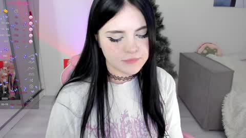 Snapshot of selena___cute chatting on 12/20/24, 08:17 Selena online show from 12/20/24, 08:17