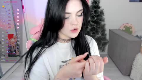 Snapshot of selena___cute chatting on 12/23/24, 08:22 Selena online show from 12/23/24, 08:22