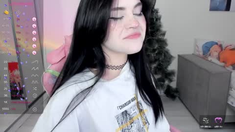 Snapshot of selena___cute chatting on 12/30/24, 05:26 Selena online show from 12/30/24, 05:26