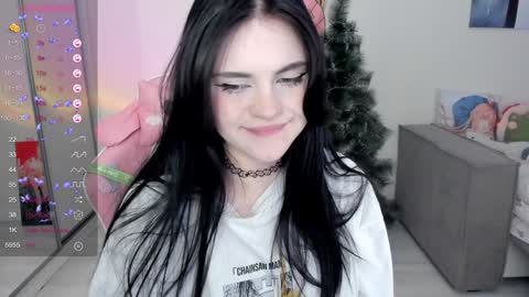 Snapshot of selena___cute chatting on 12/30/24, 08:32 Selena online show from 12/30/24, 08:32