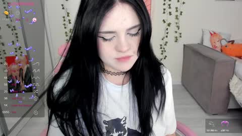 Snapshot of selena___cute chatting on 01/28/25, 08:14 Selena online show from 01/28/25, 08:14
