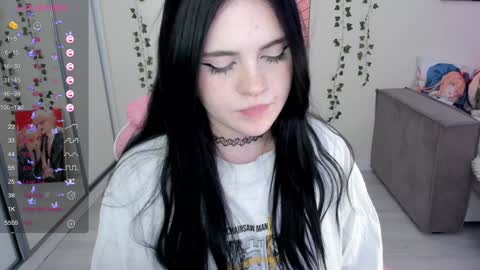 Snapshot of selena___cute chatting on 02/03/25, 08:13 Selena online show from 02/03/25, 08:13