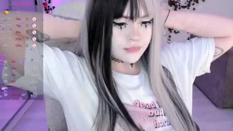 Selena  online show from 11/03/25, 12:17