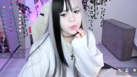 Snapshot of selena___cute chatting on 11/09/25, 04:44 Selena online show from 11/09/25, 04:44