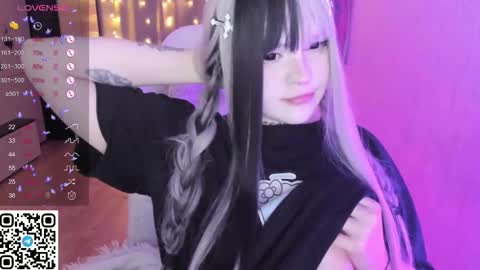 Snapshot of selena___cute chatting on 02/07/26, 04:38 Selena online show from 02/07/26, 04:38