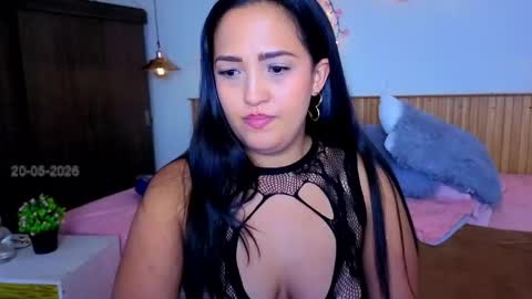 Snapshot of selena__noir chatting on 05/20/26, 07:09 Call me S E L E N A online show from 05/20/26, 07:09