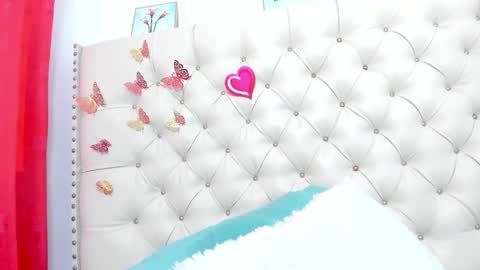 Snapshot of selena_beautyy chatting on 04/22/26, 07:04 selena_beautyy online show from 04/22/26, 07:04