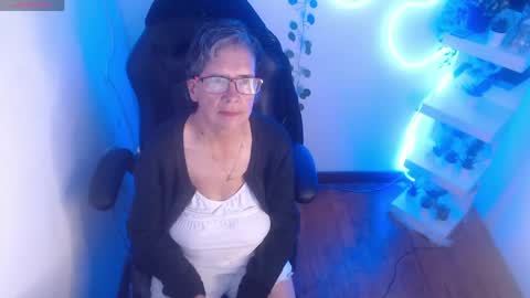 Snapshot of selena_ferreira chatting on 06/08/26, 07:25 Selena online show from 06/08/26, 07:25