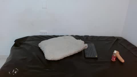 selena_fox7 online show from 03/01/25, 11:15