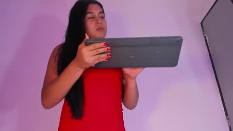 selena_fox7 online show from 10/24/25, 04:09