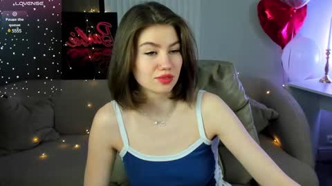 Selena online show from 03/11/25, 07:04