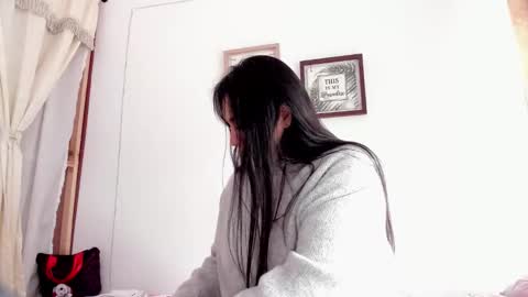 Snapshot of selena_jhonson1 chatting on 10/22/25, 02:50 Karen online show from 10/22/25, 02:50