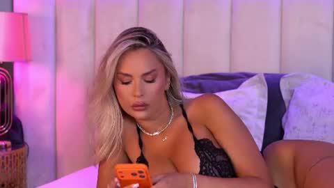 Snapshot of selena_voss chatting on 06/21/26, 07:33 Selena online show from 06/21/26, 07:33