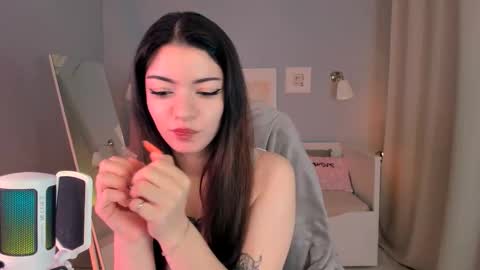 Snapshot of selena_wow_ chatting on 10/14/25, 08:15 Selena  Follow Me online show from 10/14/25, 08:15
