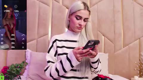 Selena online show from 10/02/25, 03:13