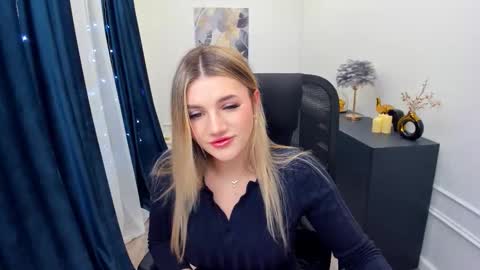 selenaemoore online show from 01/08/26, 03:42