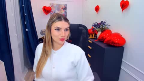 selenaemoore online show from 02/08/26, 07:39